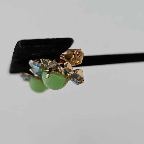 Coro Vintage AB Rhinestones & Green Stone Clip-on earrings - Picture 3 of 5